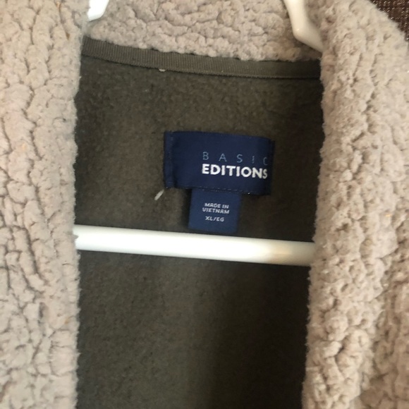 Basic Editions Zip Up Fleece Vest - Picture 6 of 6